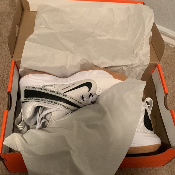 NIKE REACT HYPER-SET VOLLEYBALL SHOES - Picture 3 of 4